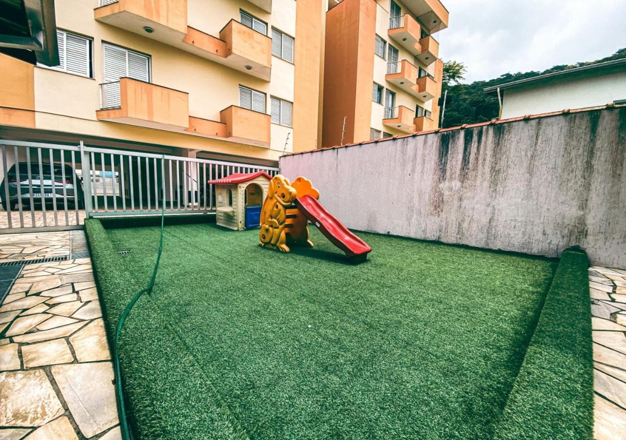 Com 2 Quartos E Piscina *
